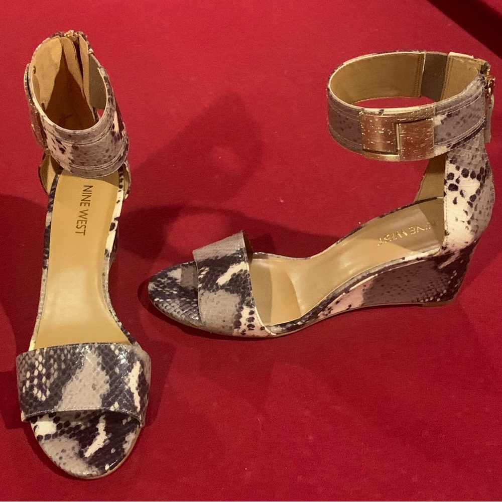 Nine West snake animal print cream gray sandal wedge heel sz 7.5 - Picture 6 of 11